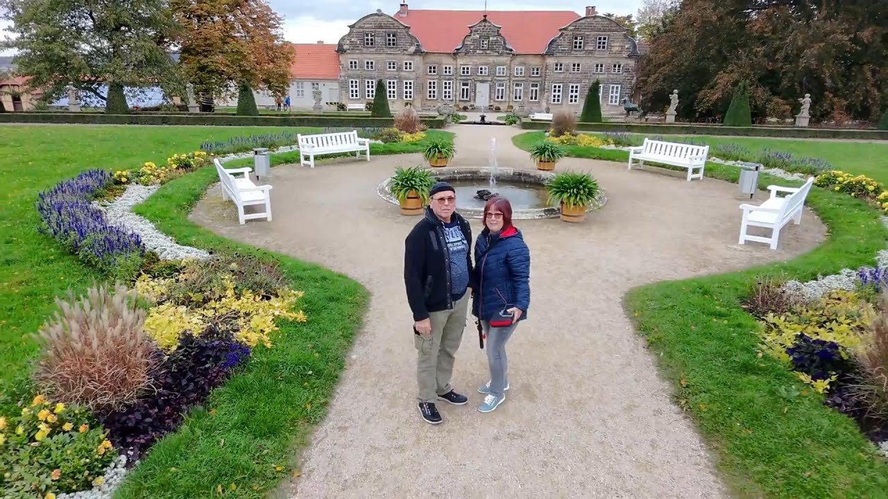Gro&szlig;es Schloss und Schlo&szlig;garten am kleinen Schloss in Blankenburg