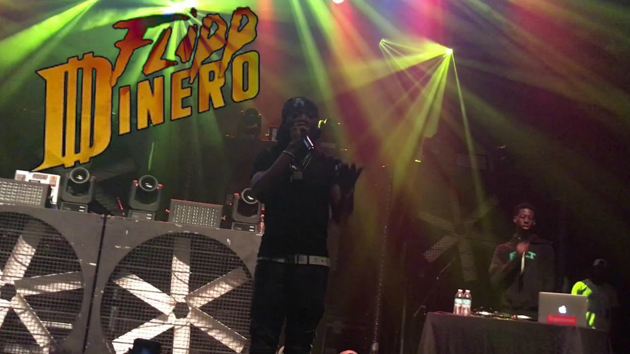 Flipp Dinero PERFORMING 