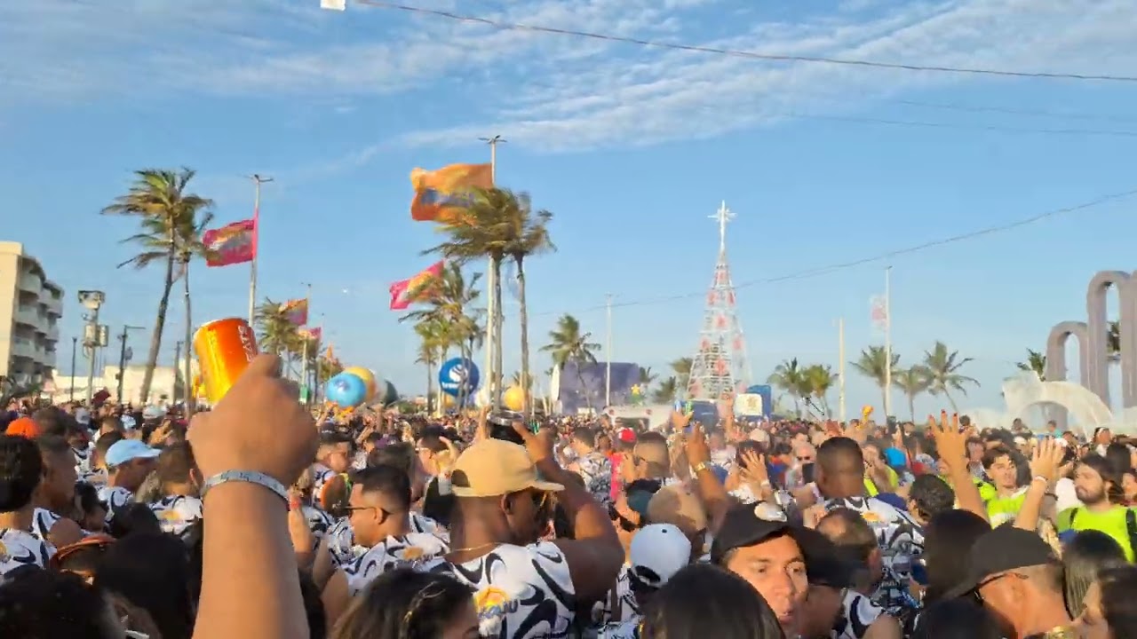 Bell Marques - Perfume do Luar + Saia Rodada - Bloco Vumbora! (Domingo) - Pré-Caju 2024