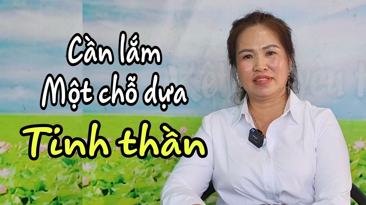 ( B.177 ) Chị sống ở chân đèo một mình nhiều năm. Cô đơn hơn khi tuổi xế chiều. Cần lắm một bờ vai.
