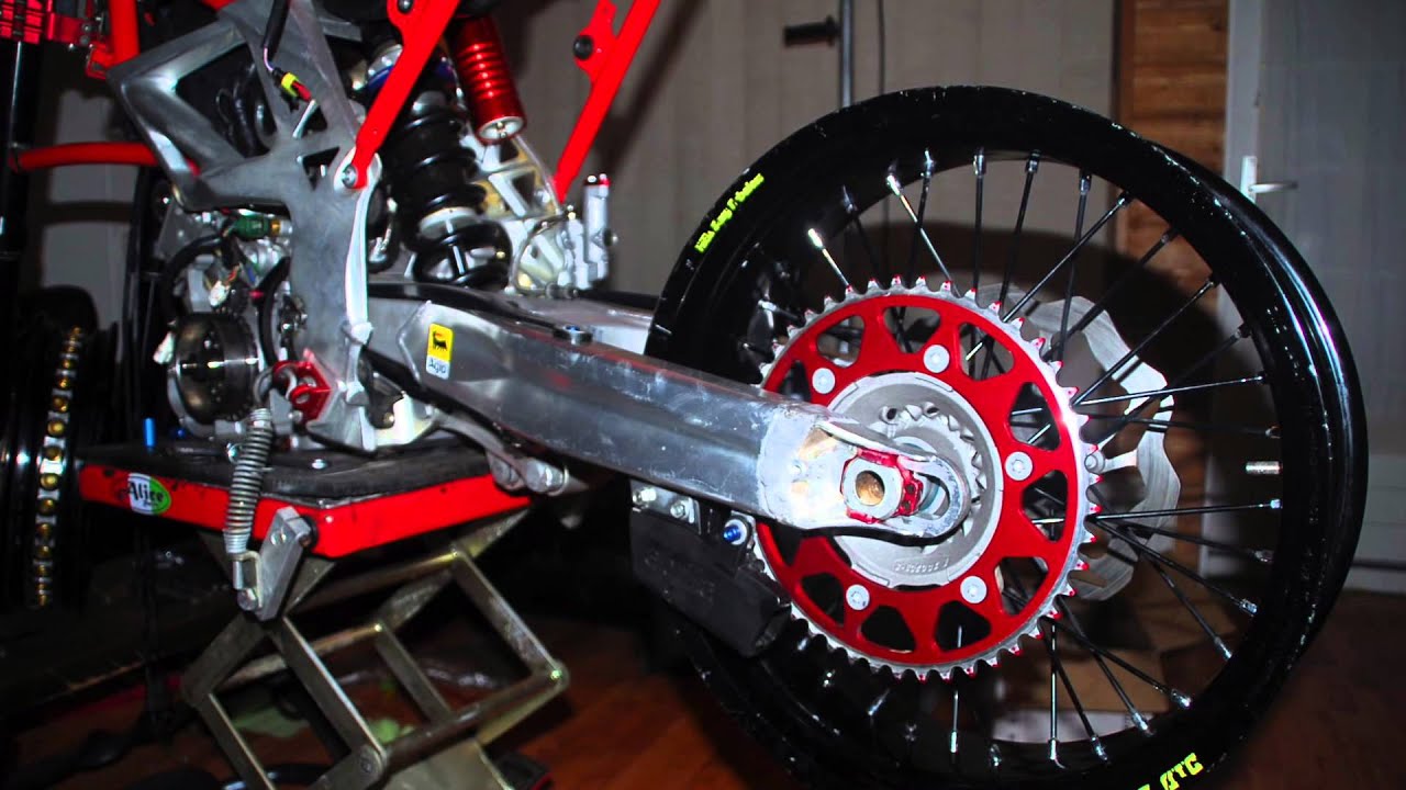 www.supermotoforum.co.uk - Aprilia 