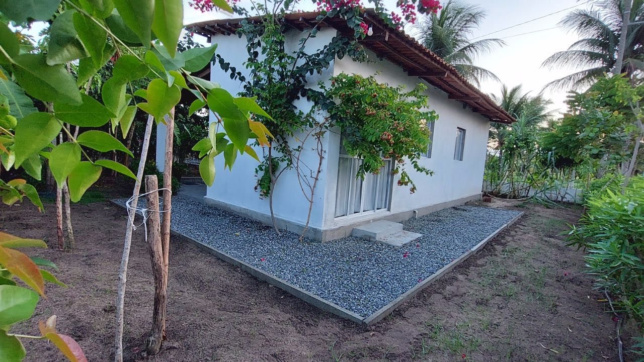 Um caminho de jardim feito com pergolados de concreto | Sem mão de obra e mais barato