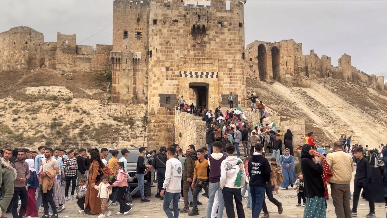 Aleppo (حلب), Walking Tour around Aleppo Citadel | Syria 2025