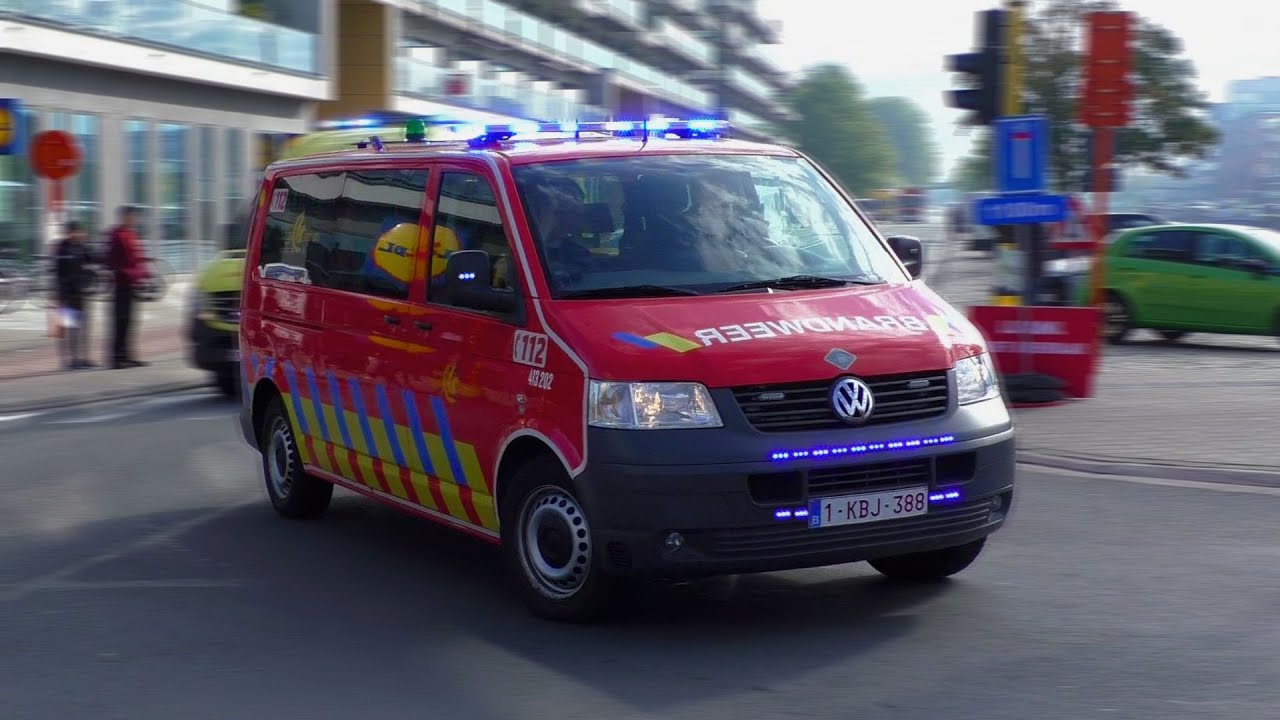 [Veel Blauwe lampen!] Twee Brandvertrekken vanaf Hoofdkazerne Gent naar Brand in woningen in Gent!