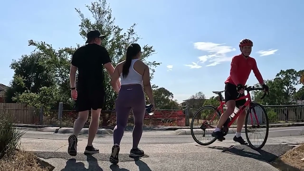 Pete takes an e-bike ride along Darebin Ceerk to Greensborough Jan 2026