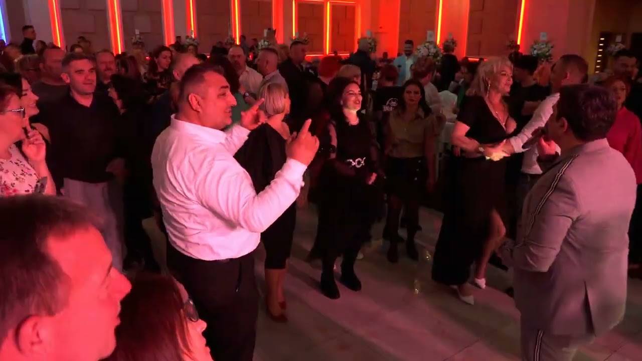 De la ziua femeii cu marele solist Ghită Munteanu, la Milexim Câmpia Turzii
