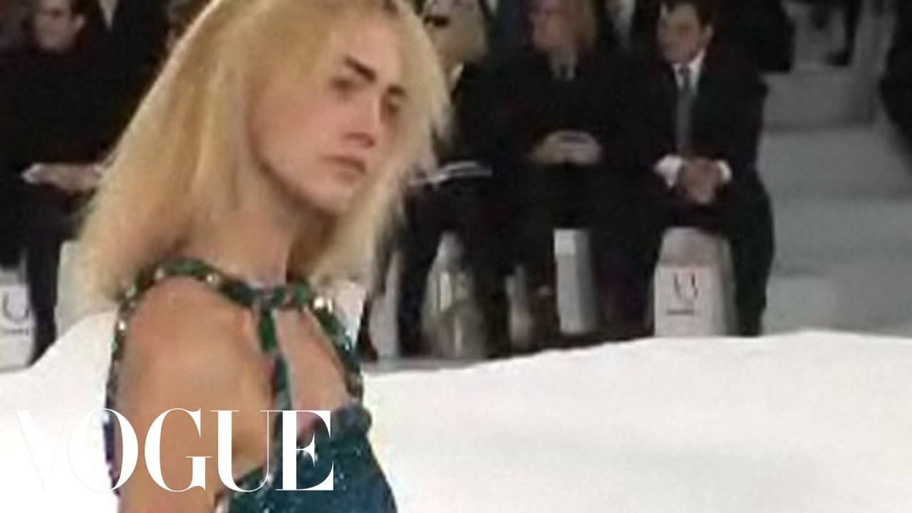 Fashion Show - Chanel: Fall 2007 Ready-to-Wear