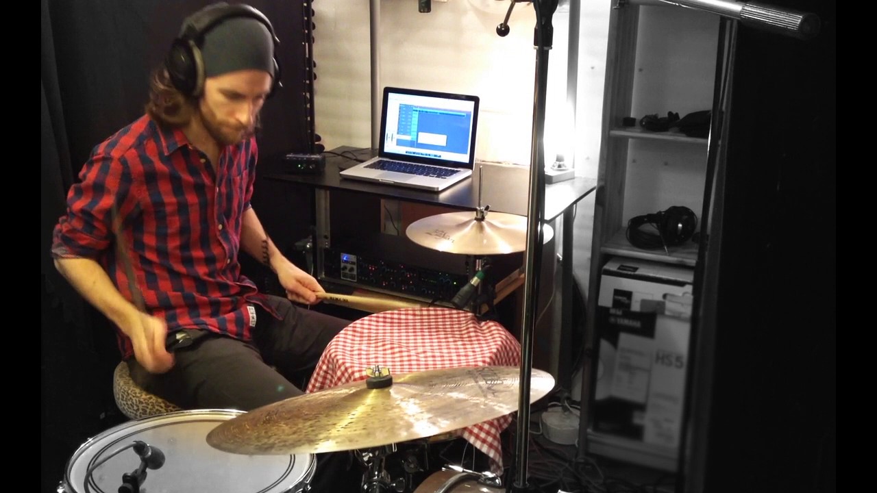 Christmas in L.A. (Vulfpeck) - Drum Cover by Michael Bernsteiner