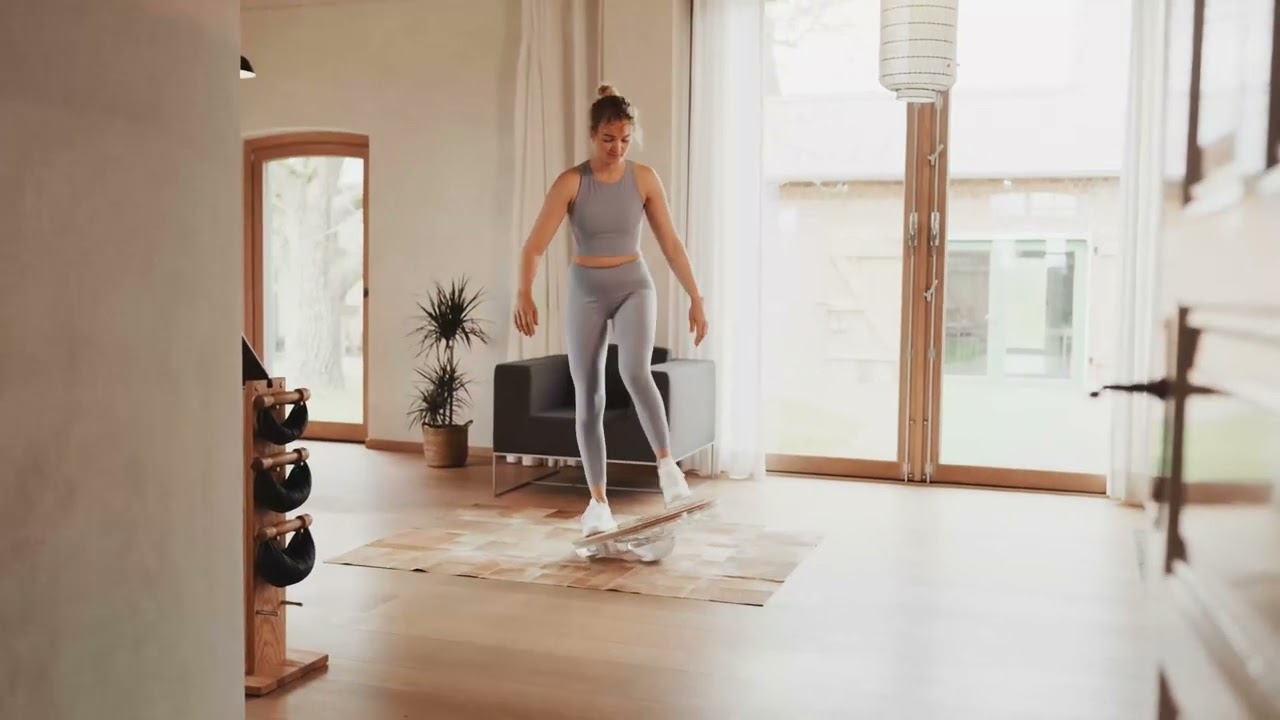 S&eacute;ance Eau-Me Board, le travail de l'&eacute;quilibre - WATERROWER | NOHRD