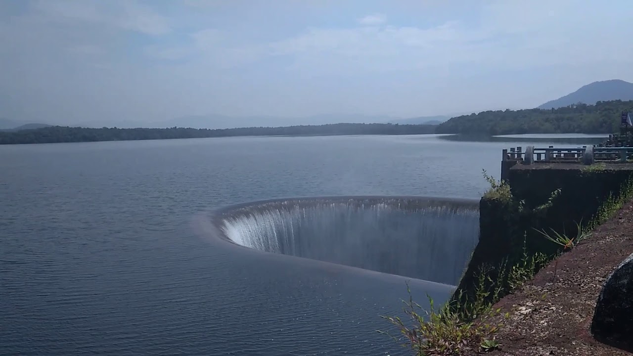 salaulim dam goa. one of the rarest dams in india
