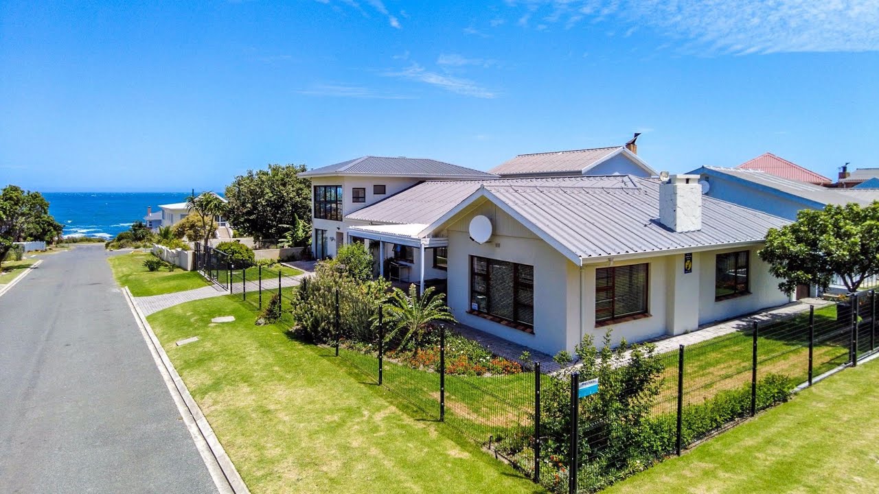 5 bedroom house for sale in Palmiet (Kleinmond) │ Pam Golding Properties