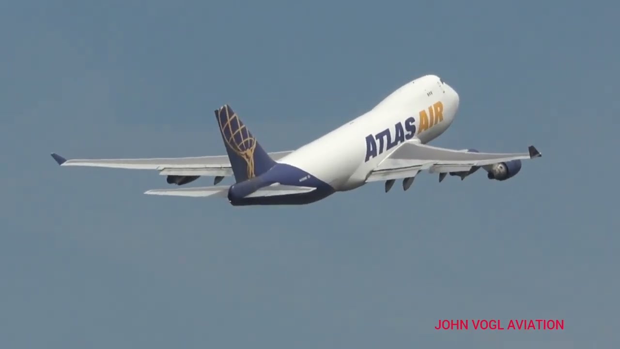 ATLAS BOEING 747.400 QUEEN 👸 TAXI AND TAKE OFF RWY34 MELBOURNE YMML
