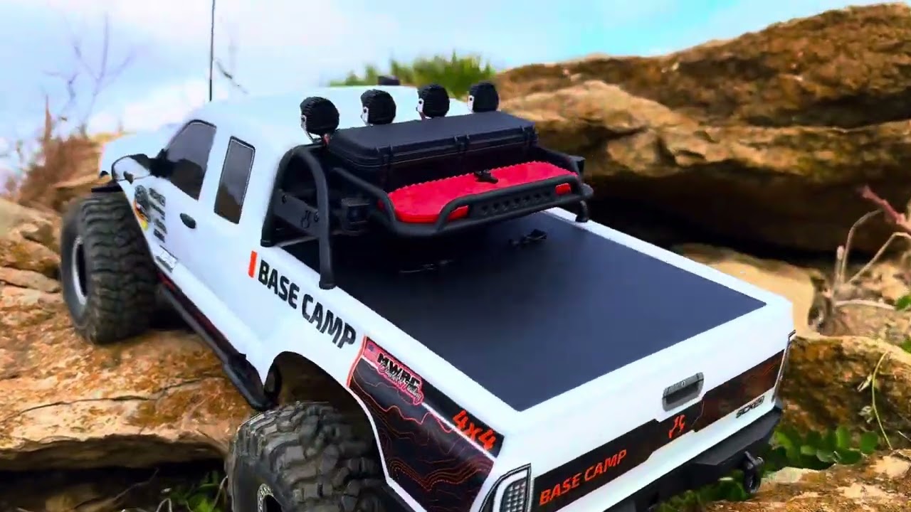 Axial SCX10iii Base Camp @ my scale Moab!
