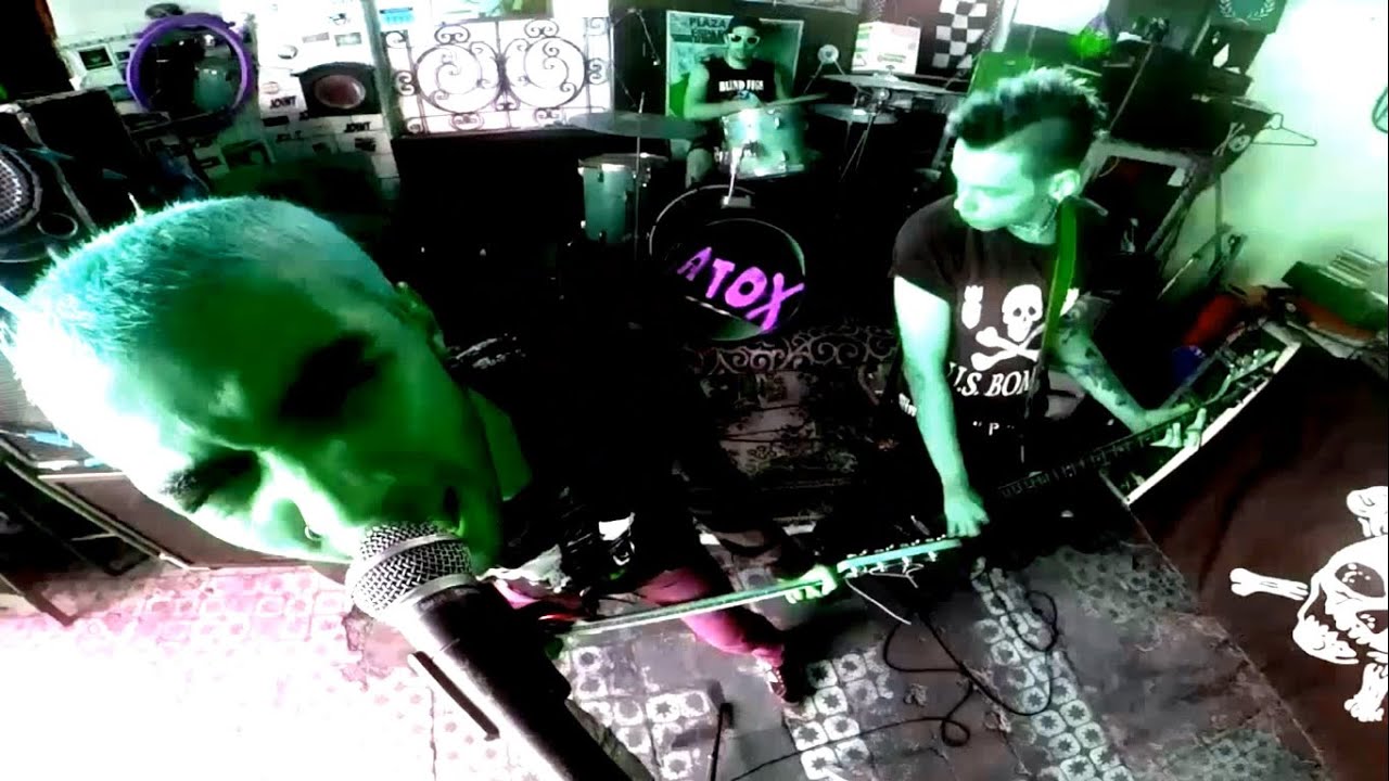 ATOX - JUNKIES VÍDEO OFICIAL