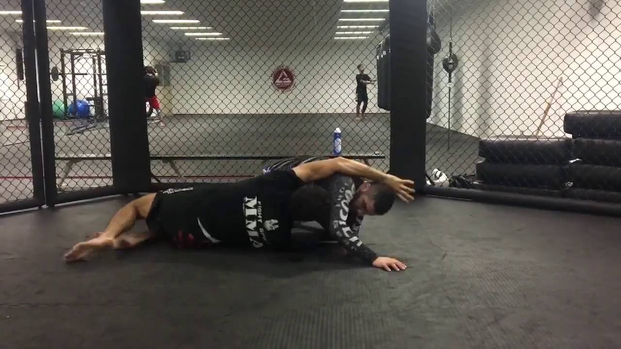 Side Control Escape &rarr; Guillotine & D&rsquo;Arce Risk | No-Gi BJJ
