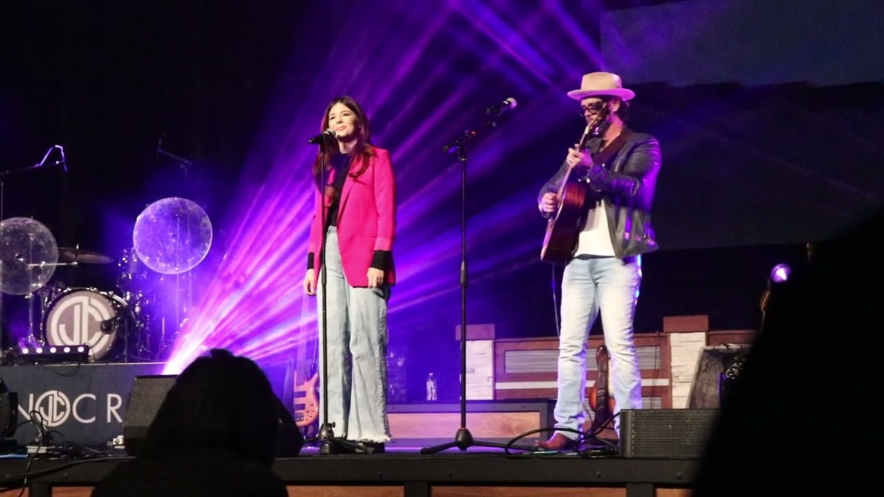 Jason & Ashley Crabb l Daystar Shine Down On Me