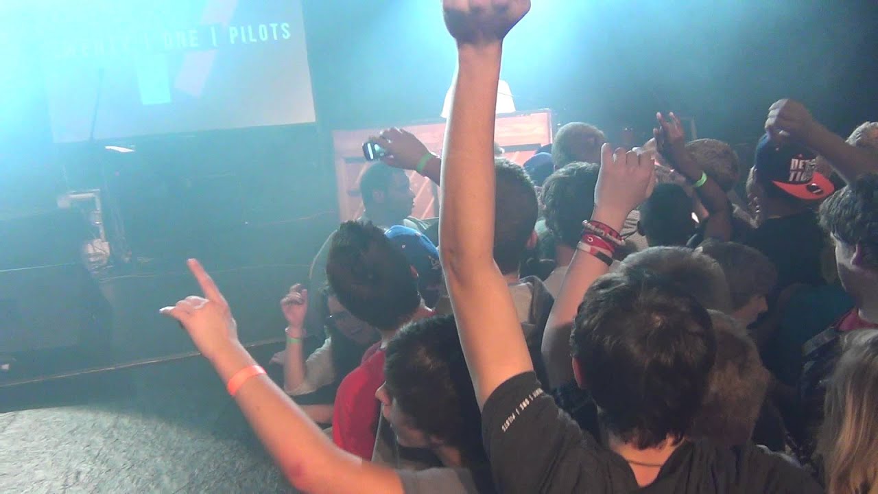 Car Radio LIVE - Twenty One Pilots