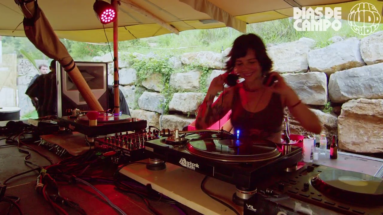 E.lina | themuddshow x Dias de Campo Festival