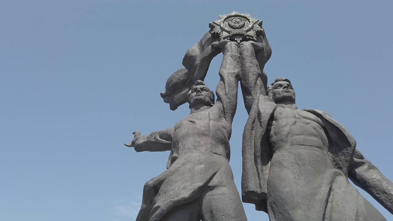 Mariinsky & People's Friendship Arch - Easter in Kyiv