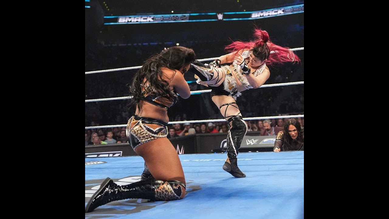 spEarz2DaStreetz Takez On SD! No.1382 : @WWE Women's Tag Title Match
