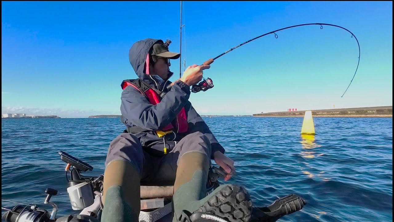 I Fish Under Australia’s Busiest Flight Path | Sydney Kayak Fishing