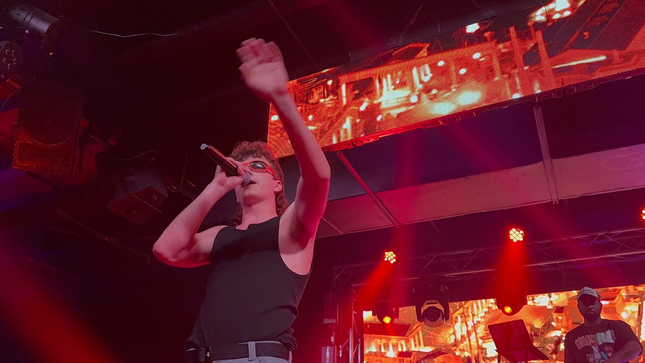 Yvncc live in Hawaii (4k)