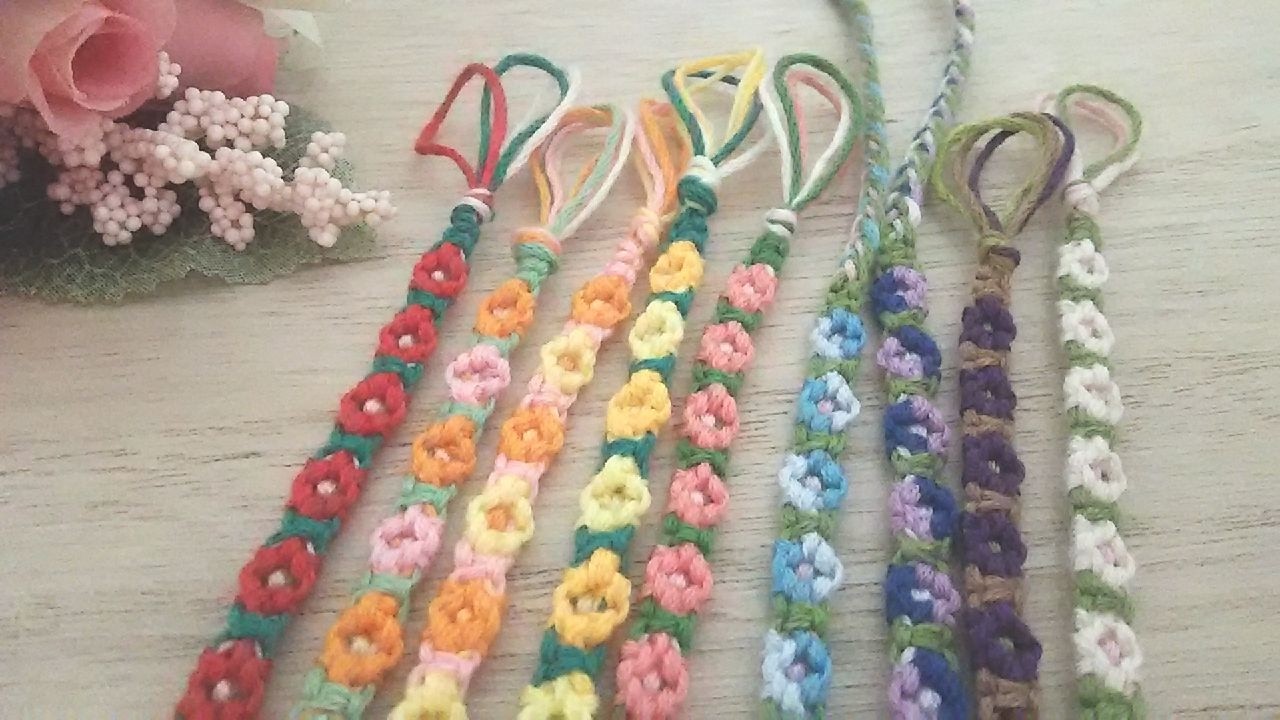 【イロドリンネギャラリー】お花のミサンガ風ブレスレットとミサンガの9本ミックスセット作りました♪#irodorinnegallery