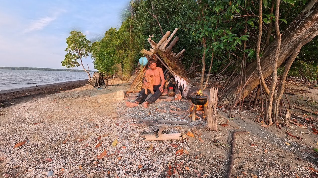 SOLO SURVIVAL CHALLNGE ON REMODE ISLAND WITH MY DOG| DIY SHELTER, FIRE, FISHING & COOK ON THE BEACH!