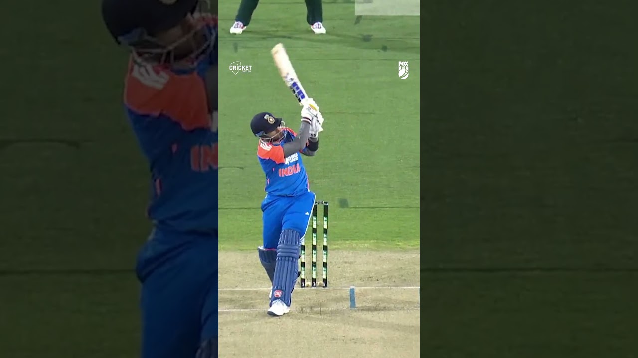Josh Hazlewood v Suryakumar Yadav 🍿 #AUSvIND