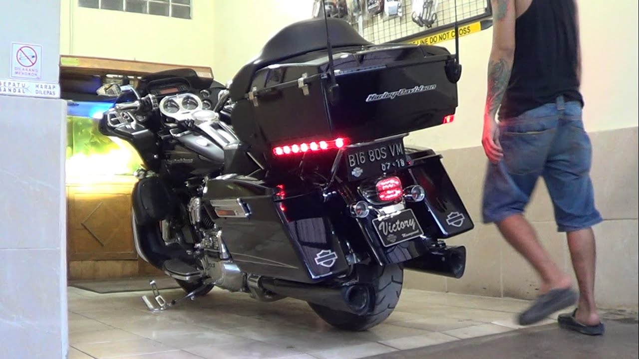 Harley Davidson Road Glide Ultra FLTRU 2013 (istimewa)