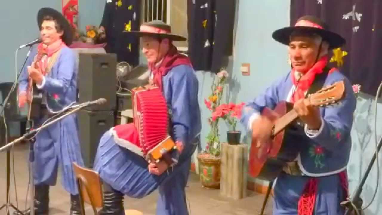 TOMASITO ZACARIAS el MUSICO del PUEBLO en SALON RUBI video Dan Gut 1