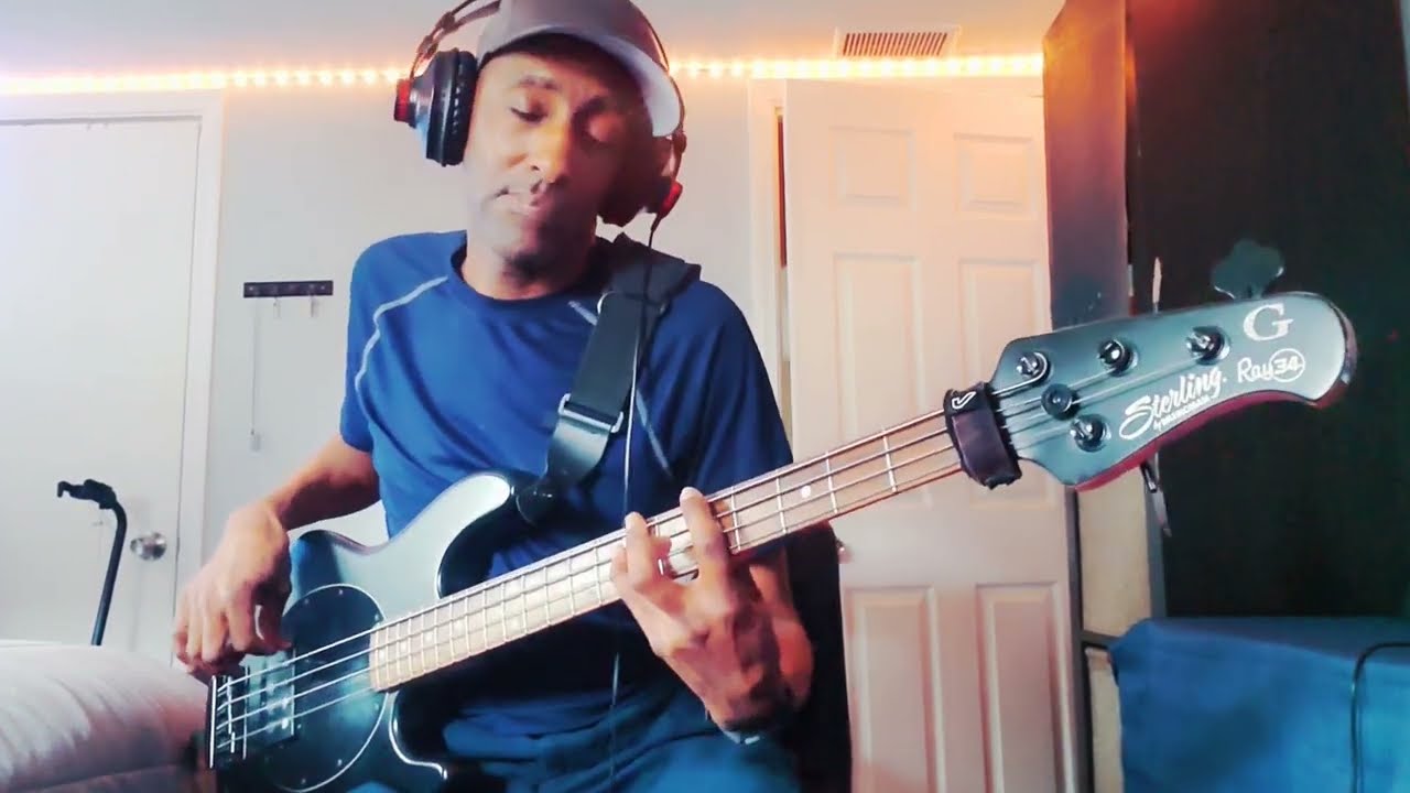 I keep forgetting by Michael McDonald   (bass cover)
