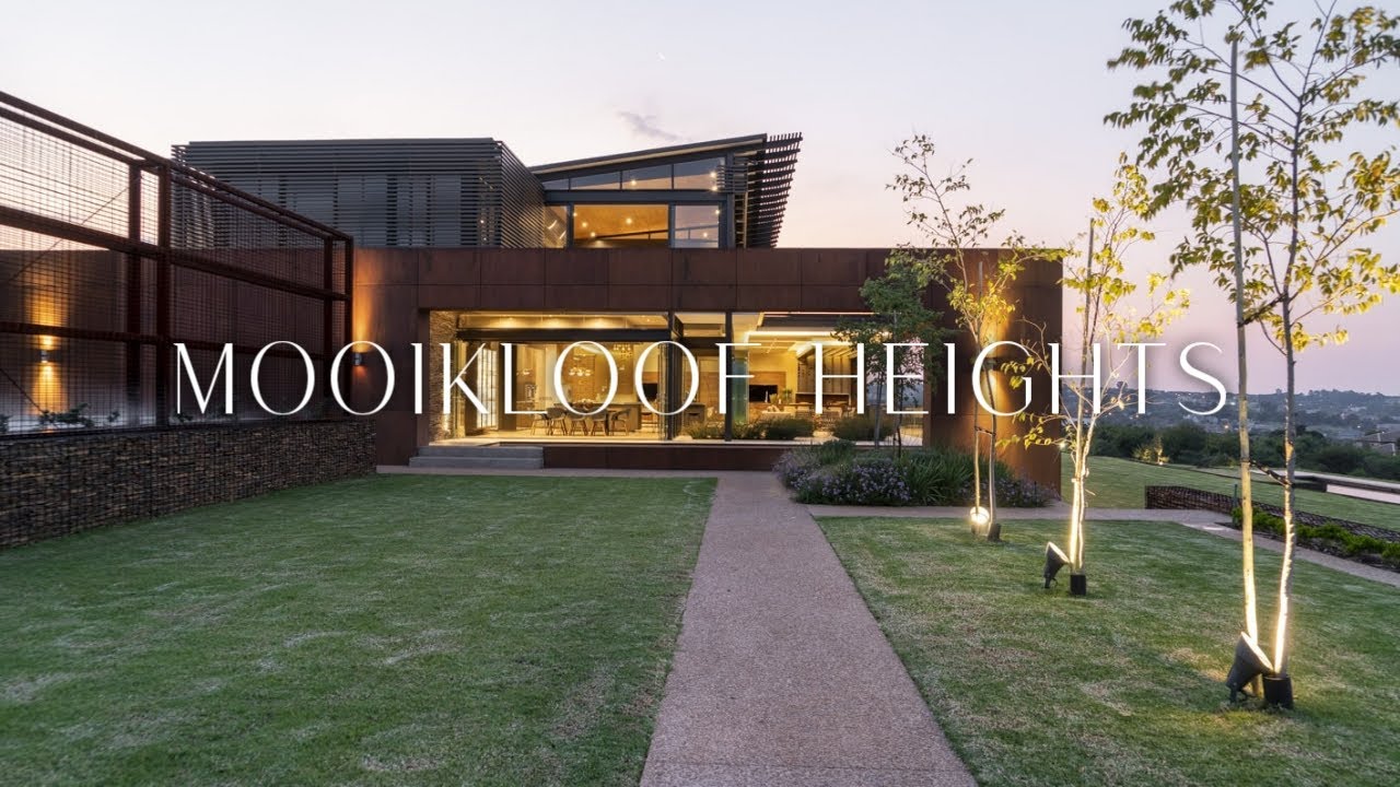 Luxury House Design with Open Plan and Offers Spectacular Views of Surrounding Nature | House Tour