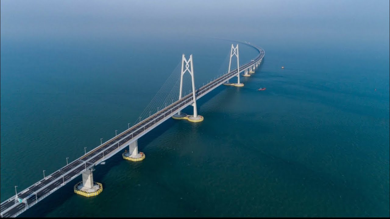 THE LONGEST BRIDGE IN THE WORLD (Macau-Zhuhai-hongkong)