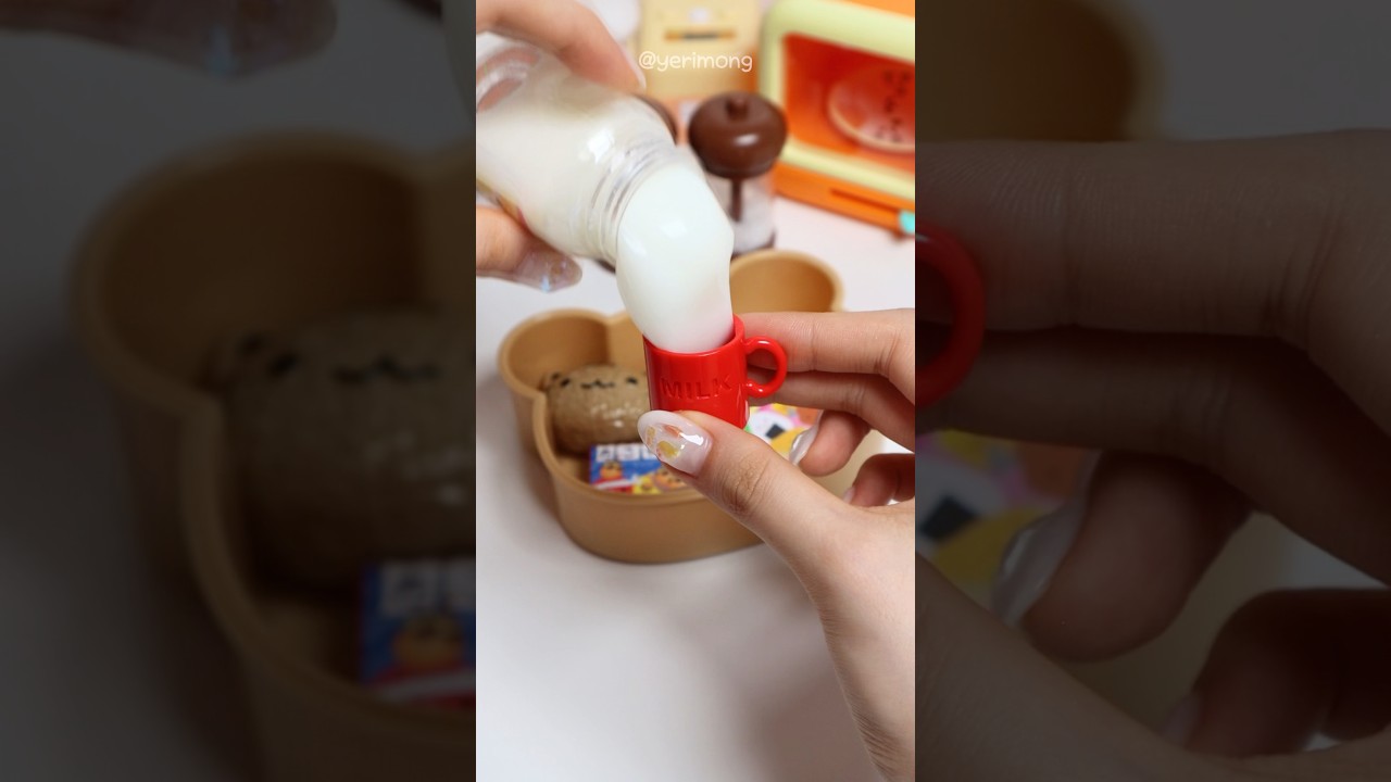 Satisfying Miniature: Making a Lunch Box with Japanese Food Toys (No talking)