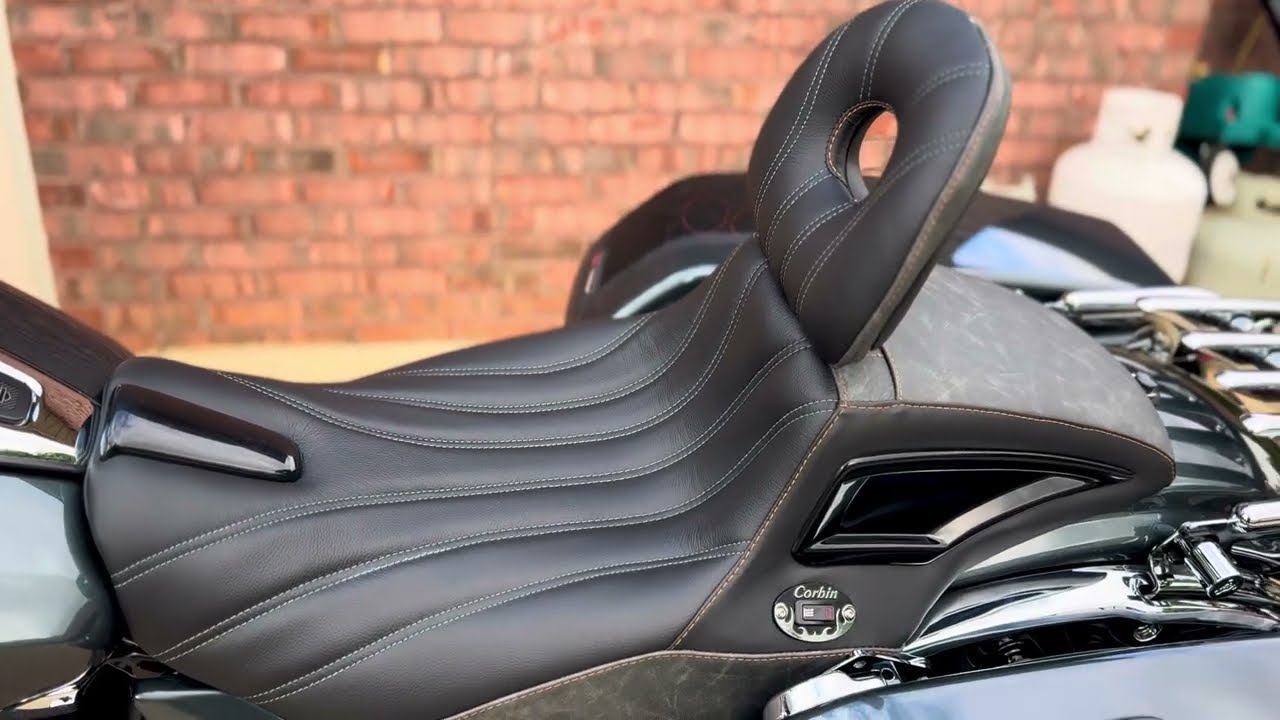2025 Road Glide with Corbin Gunslinger saddle built for all-day comfort ￼