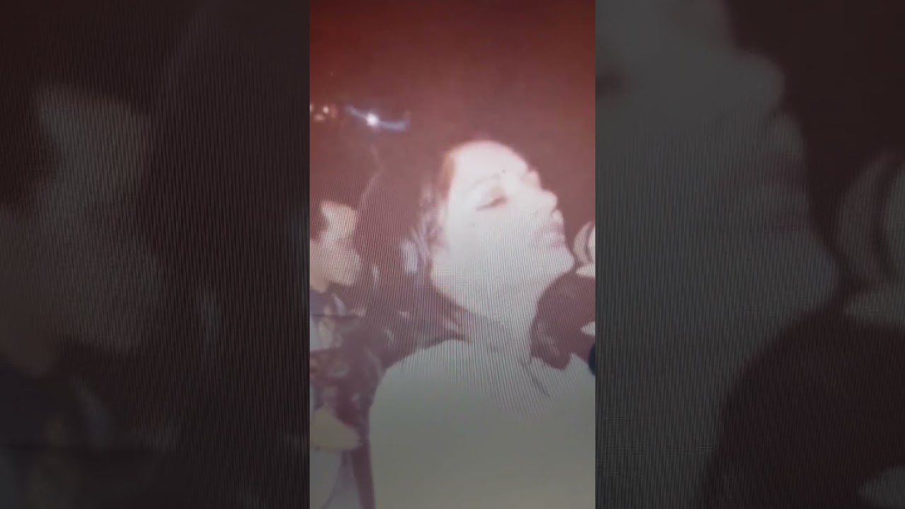 ΣΟΥΛΑ ΚΡΥΣΤΑΛΛΗ.....ΤΑ ΦΙΛΙΑ ΣΟΥ ΕΙΝΑΙ ΦΩΤΙΑ...LIVE