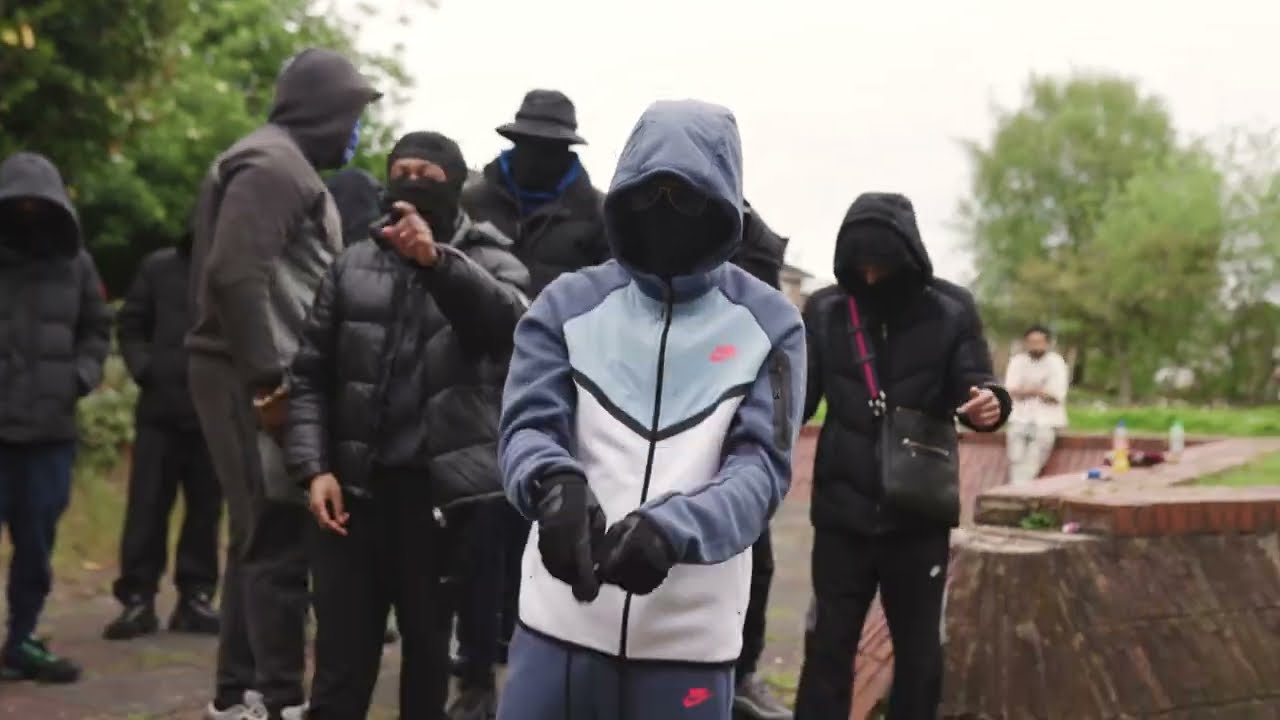 (40)FLIZZ - ON SCENE (Official Music Video)