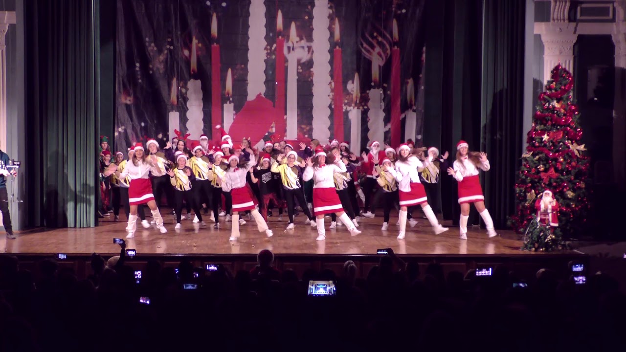 Reborn Dance Studio -  Macarena Christmas 2019