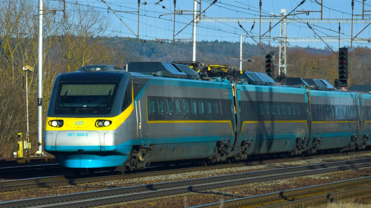 Vlaky Zámrsk - 12.2.2022 / Trains in Zámrsk
