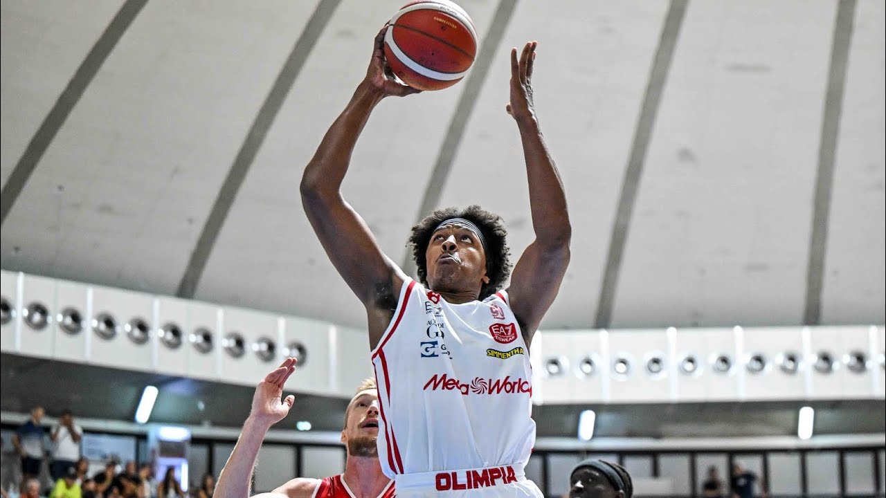 Zach LeDay Highlights 15 Pts vs FC Bayern Munich