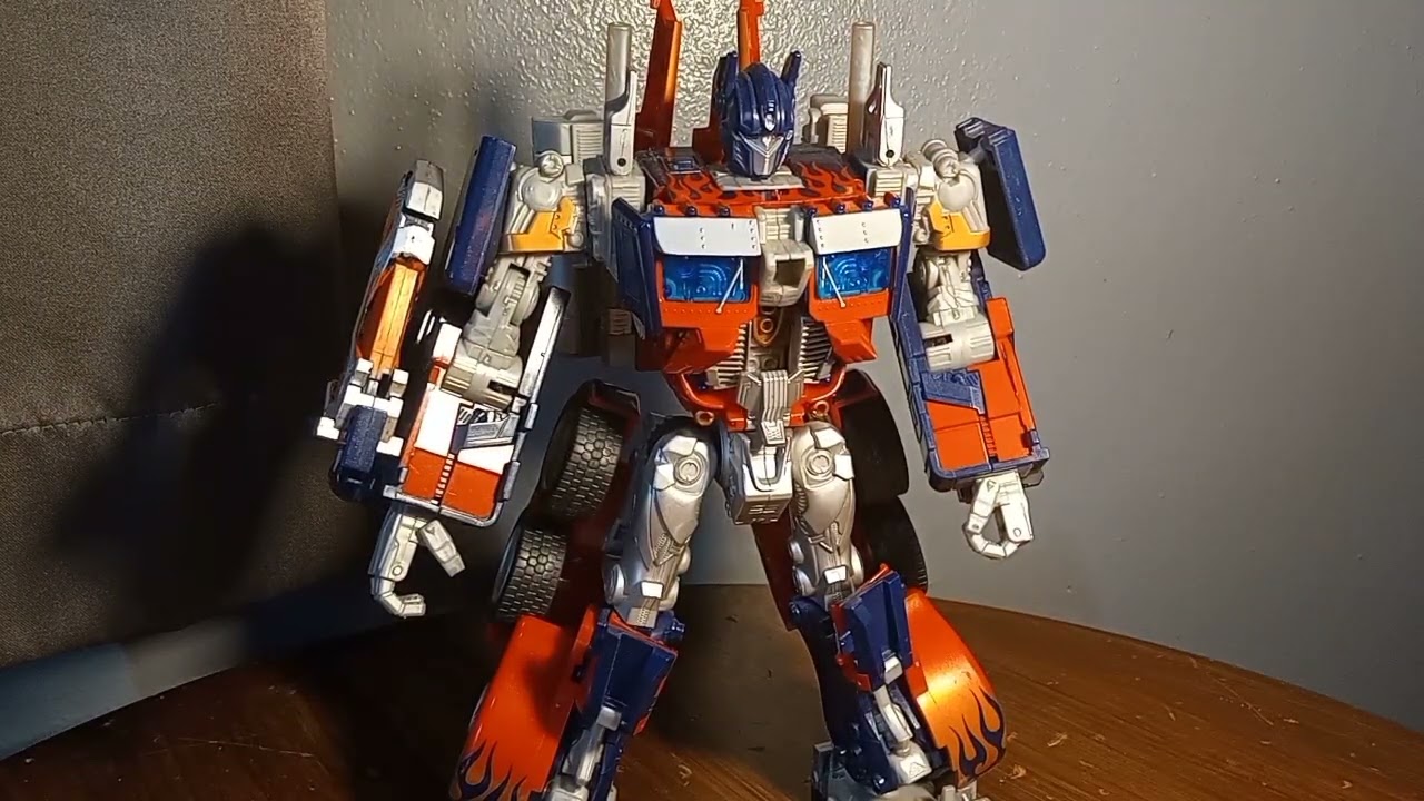 Transformers 2007 Premium Series Leader Class Optimus Prime Review ( 13+ )