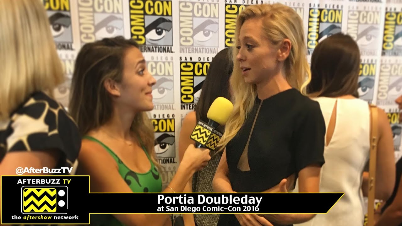Portia Doubleday Talks Mr. Robot at Comic-Con 2016