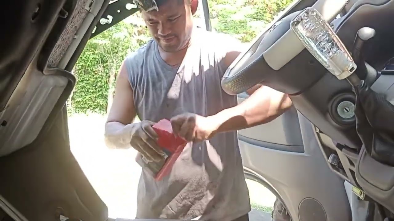 NV350 URVAN OIL CHANGE.