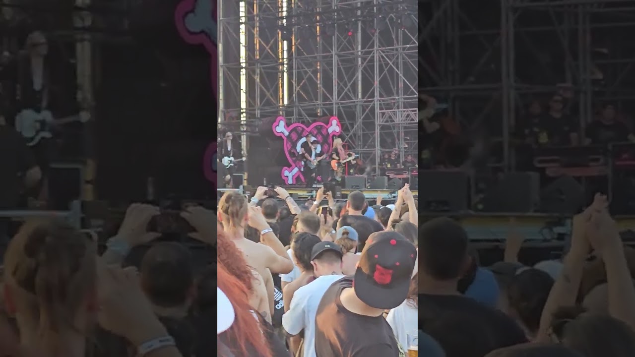 @AvrilLavigne - MY HAPPY ENDING live at IDAYS 2024 Milan