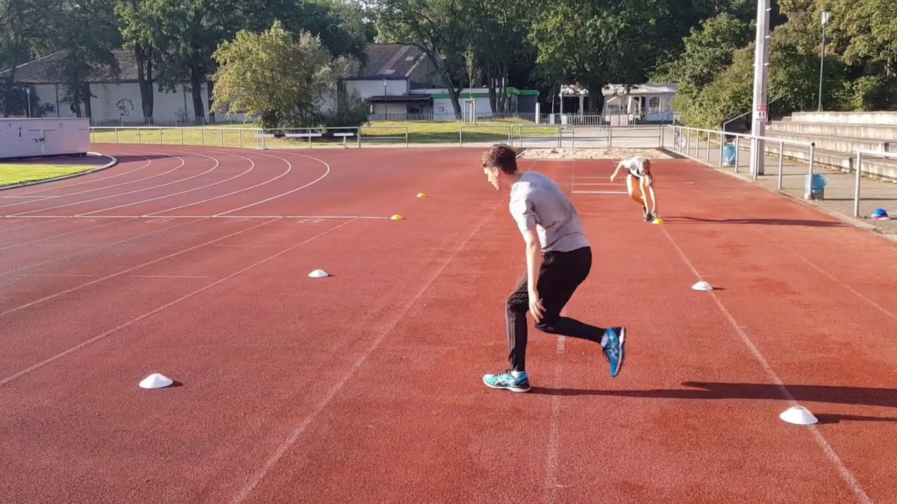 Training mit Abstand - Teil 24 - Lauf-, Sprint-  und Sprungtraining im Viereck - Teil 2