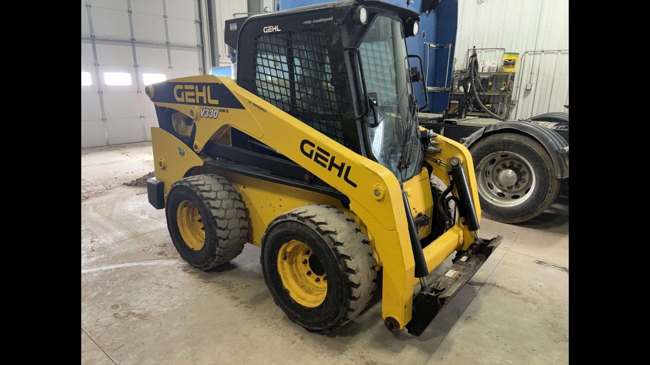 2021 Gehl V330 Gen 2 Skidloader, 2 Speed, Enclosed Cab, A/C, Heat, HydraGlide Ride Control
