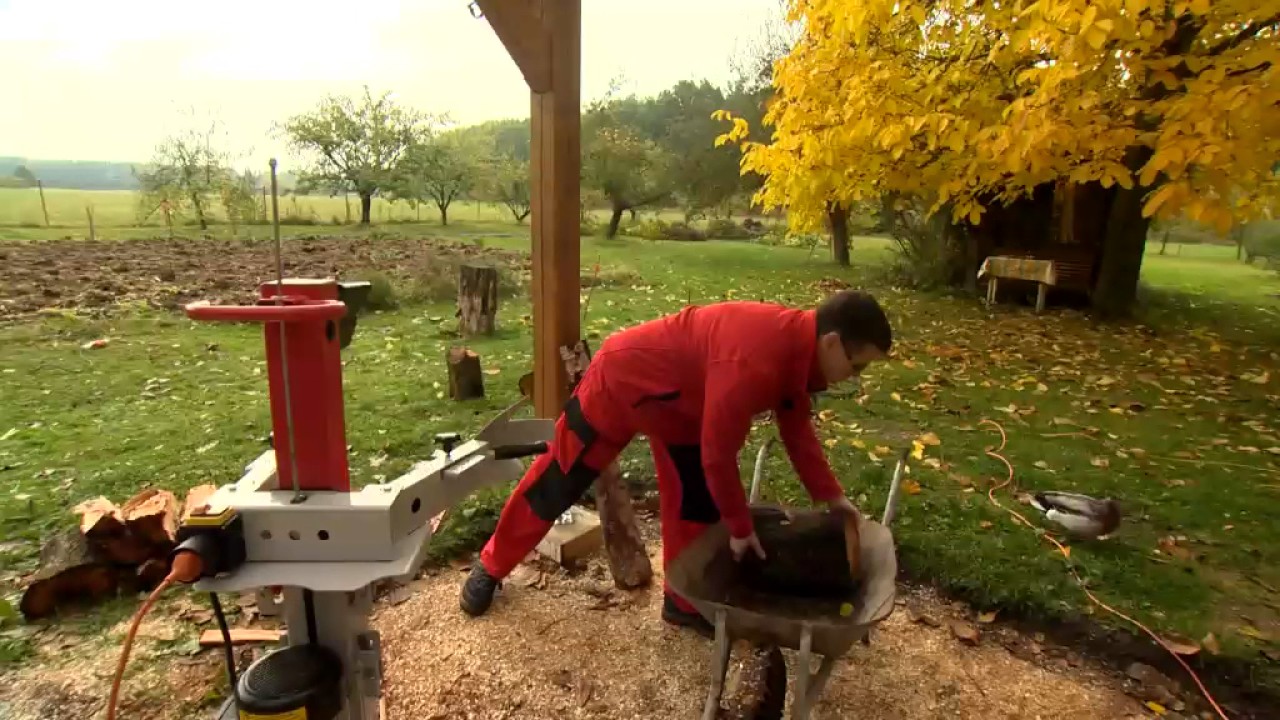 Reportáž o štípačkách na dřevo - POLOPATĚ (30.10.2016)