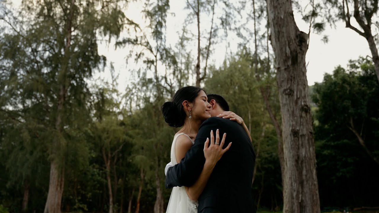 Devon & Liz | Incredible vows!! Beach Elopement wedding video Oahu, Hawaii
