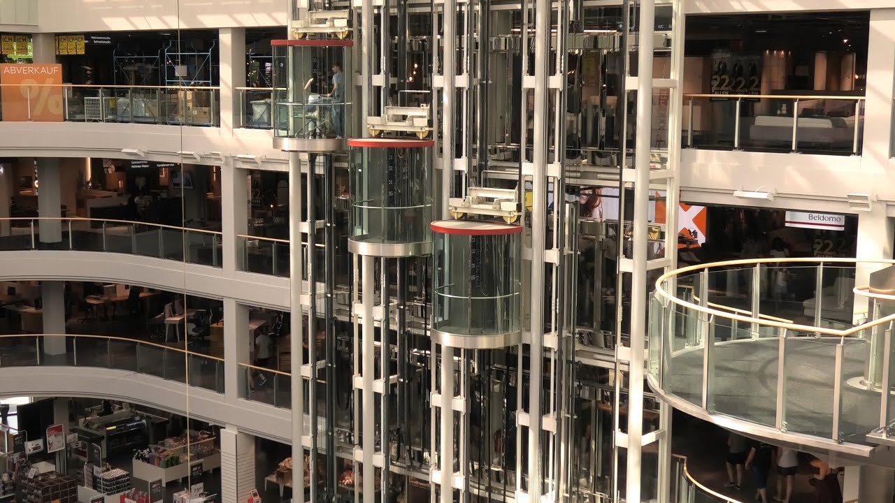 ThyssenKrupp Glas Aufzüge vom Baujahr 2004 im XXXLutz in Nürnberg [Aufzug bleibt kurz stecken]_4K